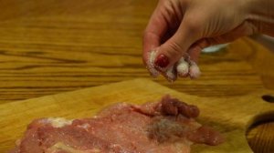 Мясной рулет с яйцом