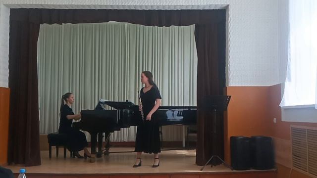 Золотницына Любовь Валерьевна 13 лет Гобой  1.С василенко Песня на рассвете. 2.А. Ключарев 