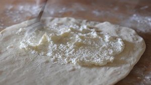 Кальцоне с брокколи