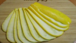 Кабачковые рулетики