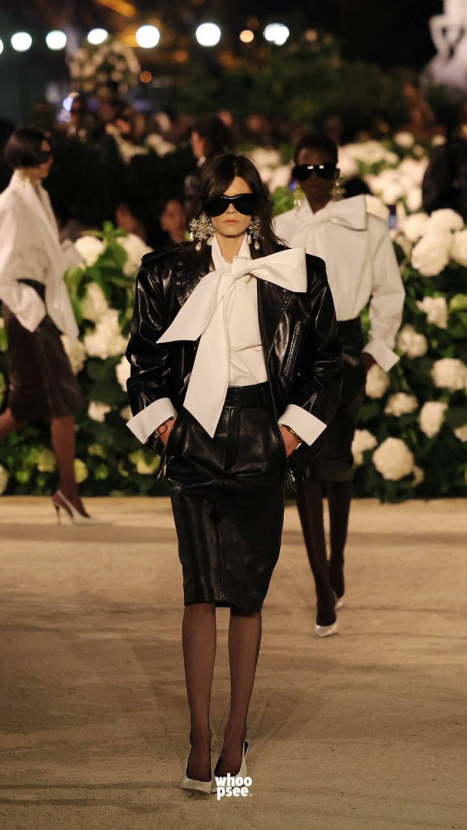 Коллекция Saint Laurent весна -лето 2025 смотреть онлайн