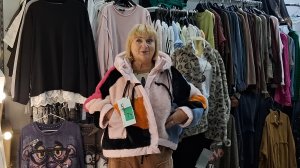 Сумасшедшие дамочки снова на шоппинге....