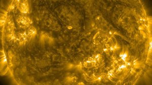 На Земле началась самая мощная за три месяца магнитная буря