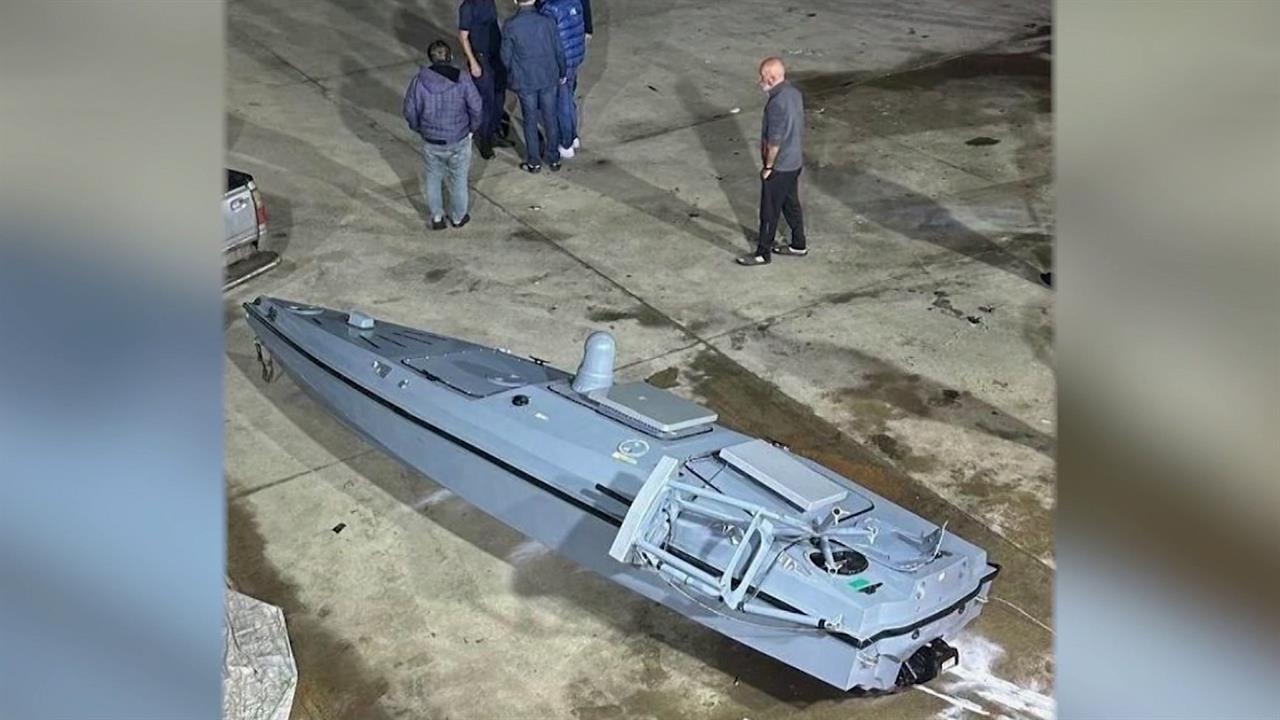 У берегов Турции в Черном море выловили украинский безэкипажный катер, начиненный взрывчаткой