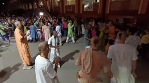 ХАРИНАМА❤️ Е.С. Нираджана Свами и Е.М. Крипанидхи прабху в Маяпуре 🙌