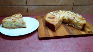Бисквитный пирог с грушами в духовке