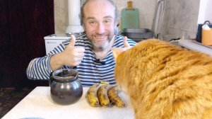 завтрак с Рыжулей. учеба в школе тогда и сейчас. мукбанг. обжор. еда на камеру. диета. шизофрения.