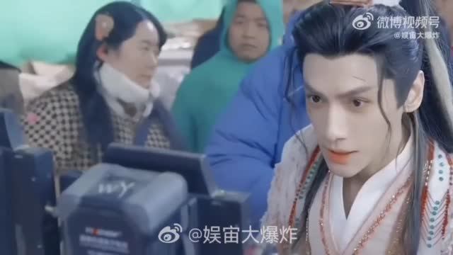 Закадровые съемки дорамы "Песня водяного дракона". Лео Ло смотреть онлайн