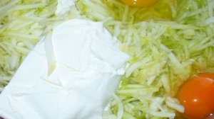 Кабачковые оладьи с творогом