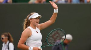 Мирра Андреева вышла в 4-й круг на теннисном турнире в Пекине