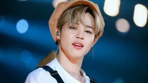 ✨🌟 "Возвращение Чимина: Битва Света и Тьмы на неделе моды в Париже!" 🌟✨