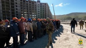 В Анапе на стройке полицейские выявили мигрантов-нелегалов