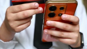 Депутат Госдумы: мошенники отслеживают дни рождения россиян