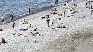Лазаревское ,пляж , 30 сентября ,полдень