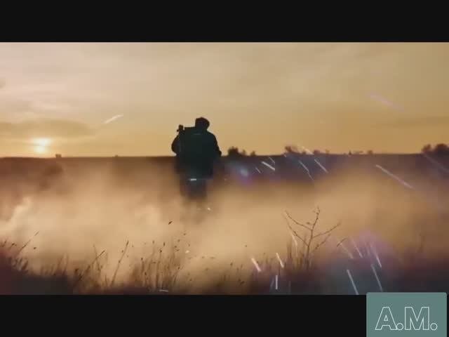 Песня_о_Донбассе.__По_Европе_словно_бес...