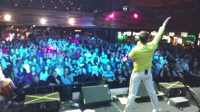 Forever Queen #1975  задняя камера -2