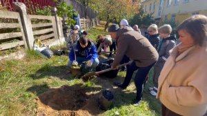 В Культурно-эстетическом центре высадили сиреневую аллею