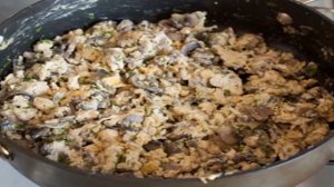 Кальмары, фаршированные омлетом и шампиньонами