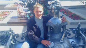 Кокосик гуляет по центру города Омск