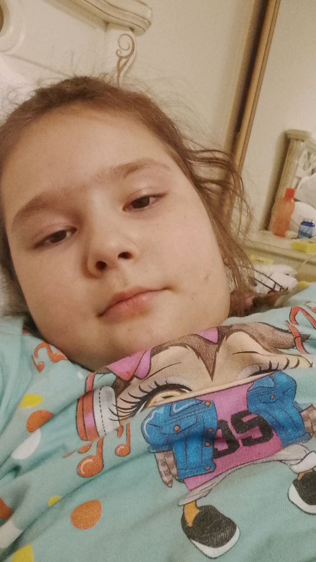 😐