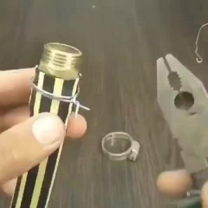 Как сдeлать хомутатель из обычной трyбы.