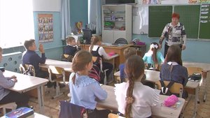 46 лет посвятила школе педагог Анна Лонганюк