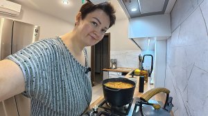 Варим суп из того что БЫЛО! Получилась какая то БУРДА по мнению Вована) Болтаем и готовим обед Влог