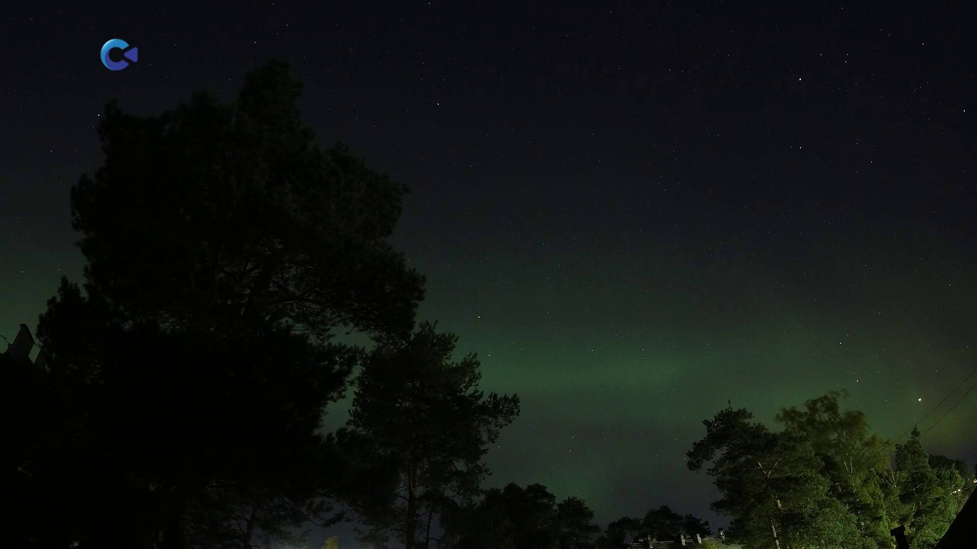 Минувшей ночью небо Петрозаводска озарило северное сияние
