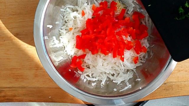 Салат из дайкона со сметаной Сочный Хрустящий Полезный