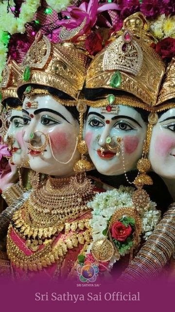 Ом Шри Саи Рам🙏 Благословения из ашрама Прашанти Нилаям - Дэви Наваратри🪷