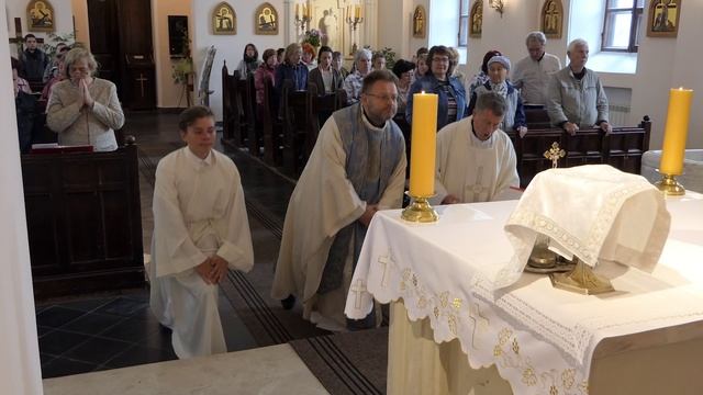 Интервью с отцом Сергием Зуевым, настоятелем католического прихода Святого Розария во Владимире смотреть онлайн