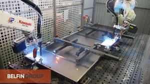 Роботы для сварки металлических дверей