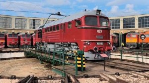 Тепловоз  M62-001 на разворотном круге