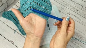 Квадратная кокетка крючком для малышки