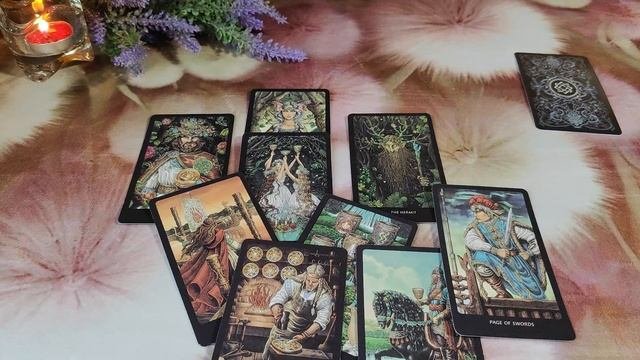 Пауза или конец 🤔🌹🥰 Расклад по вариантам