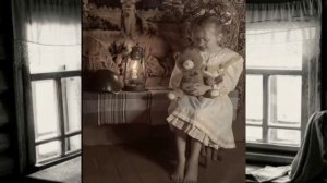 К дню победы. Оборванного мишку утешала. лучшее исполнение.