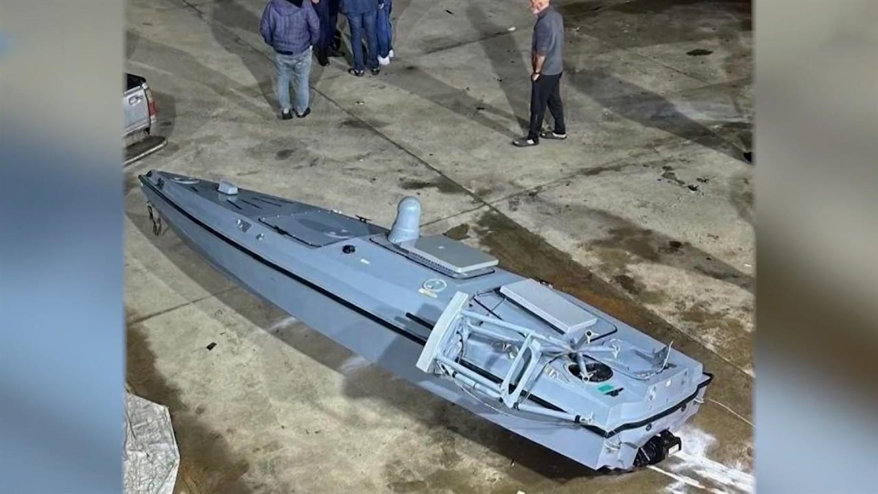 Появились кадры выловленного у берегов Турции безэкипажного катера со взрывчаткой