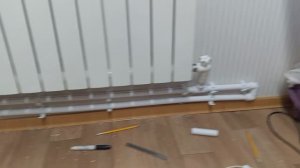 Доделываю пластиковое отопление . Осталось совсем немного . Доделываю однотрубную систему .