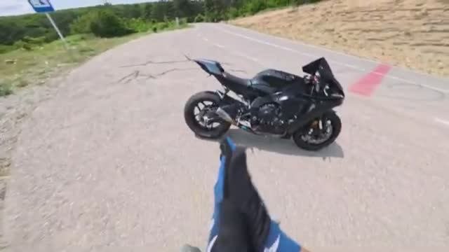 Yamaha R1  /   "Стану снегом"  /  Минус