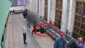 Похищенный грабителями чемодан с 1 млн рублей вернули владельцу транспортные полицейские Москвы