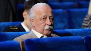 Семейные тайны Якубовича: жена соперничает, дети — врозь, а внучка ищет жениха