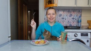 МУКБАНГ мясо по-французски 🥩 на обед!