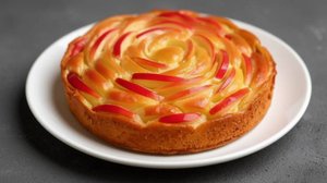 Бабушкин яблочный пирог из 3 яиц за 5 минут! Тает во рту! Просто и вкусно!
