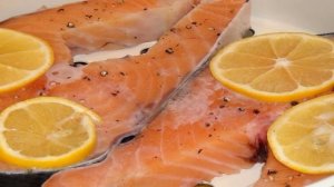 Лосось под соусом Тартар