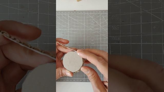 Барабан для ватной игрушки из подручных материалов.mp4 смотреть онлайн