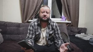 ДАВНО НЕ ЧИТАЛ ВАШИ КОММЕНТАРИИ НА КАМЕРУ читаю комментарии зрителей и отвечаю на вопросы о нас ВЛОГ