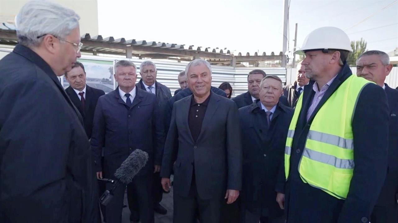 Вячеслав Володин проверил ход строительства железнодорожного вокзала в Саратове