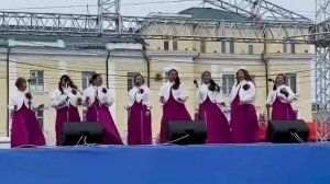 «Уруйдан, Дьокуускай куоратым!» тыл. Туйаара Афанасьева-Туйаарыма, мел. Галина Ксенофонтова