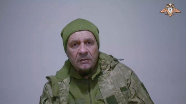 Украинские военнослужащие сдаются в плен в районе Клебан-Быка