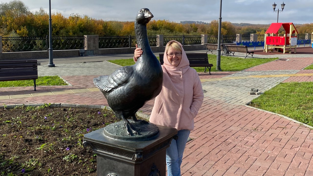 Шадринск /набережная /гусь / сентябрь